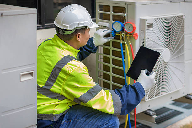 Professional Hvac technician working in Blue Ridge, TX